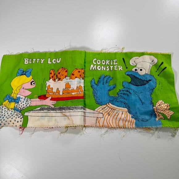 3/$20 VTG 1979 Your Friends From Sesame Street Random House Cloth Picture Book - Picture 5 of 9